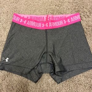 UNDER ARMOUR SHORTS